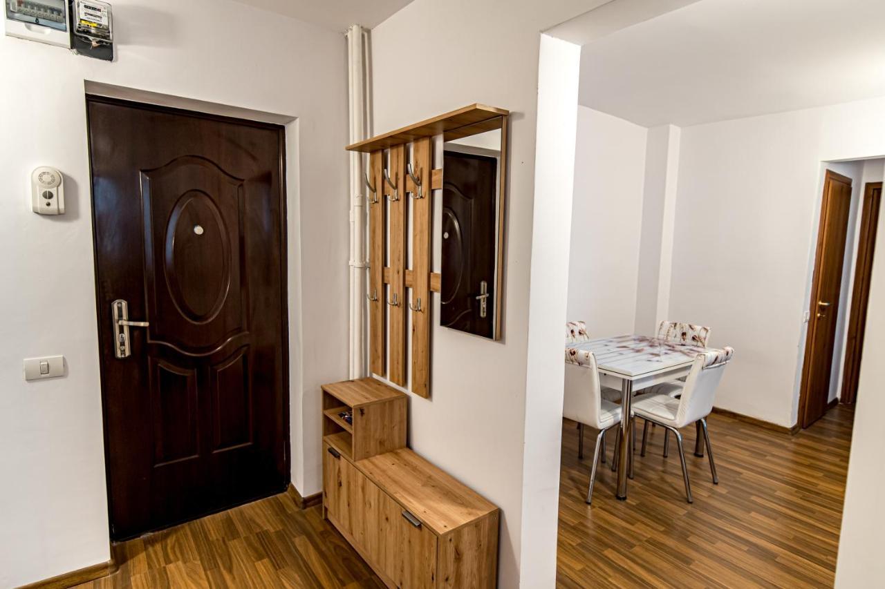 Apartament 3 Camere Royal บราชอฟ ภายนอก รูปภาพ